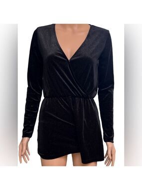 Divided H&M Black Velvet Glitter Sparkly V-Neck Long Sleeve Romper Size 2